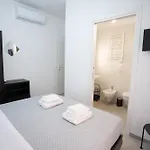 Domus Picena A 100m Dal Mare Gasthof 3*